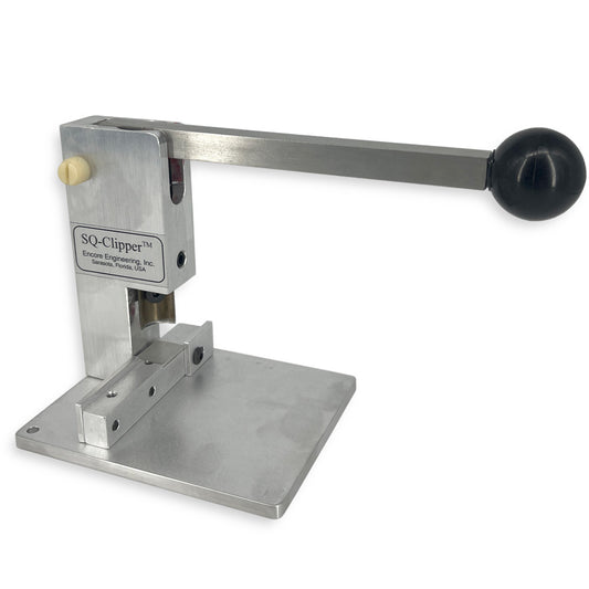 Raclette coupe-angle (arrondit les coins des raclettes)